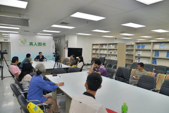 说明: E:\素材\图片素材\20150829真人 国学结业\002_4128.JPG